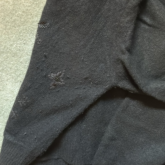 GAP black cardigan with sequin snowflakes size XL - Picture 6 of 7